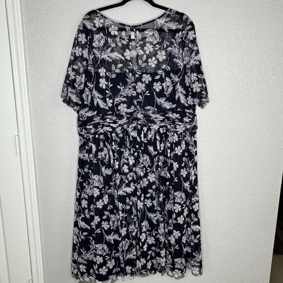 Jessica Howard Size 24W Midi Fit And Flare Dress Navy Floral Feminine Romantic - Picture 3 of 6